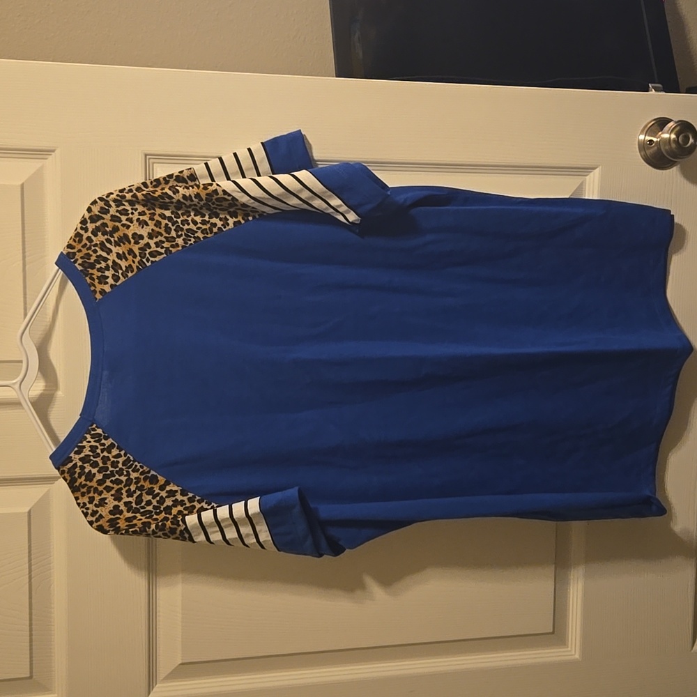 Plus Tee - Picture 5 of 5